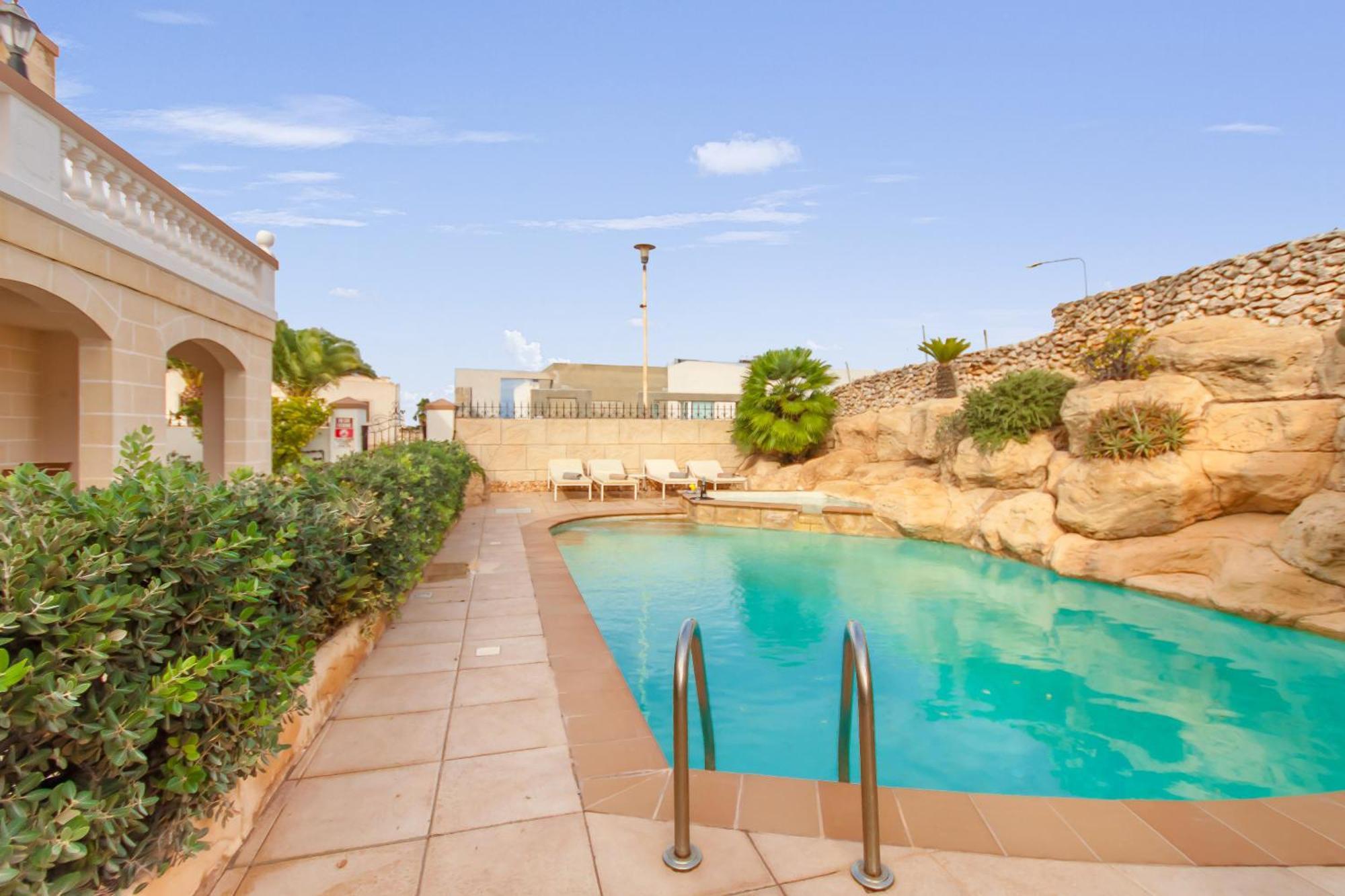 Villa & Pool Apartments In Mellieha Bay Exterior foto