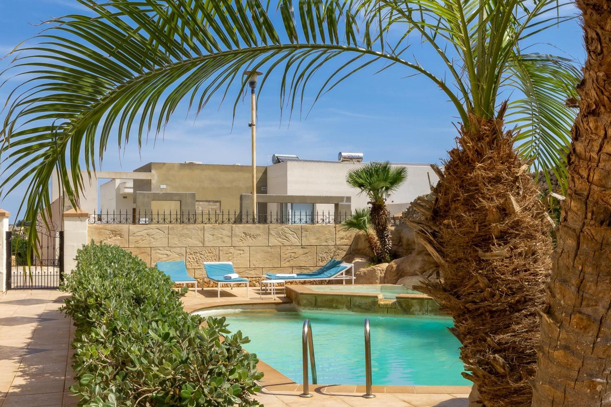 Villa & Pool Apartments In Mellieha Bay Exterior foto