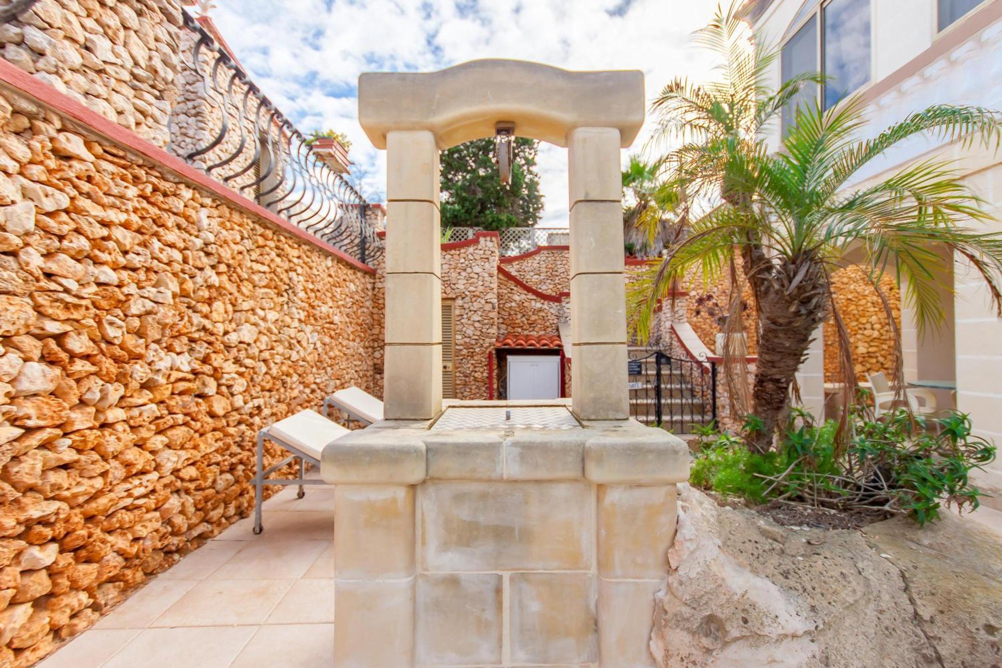Villa & Pool Apartments In Mellieha Bay Exterior foto